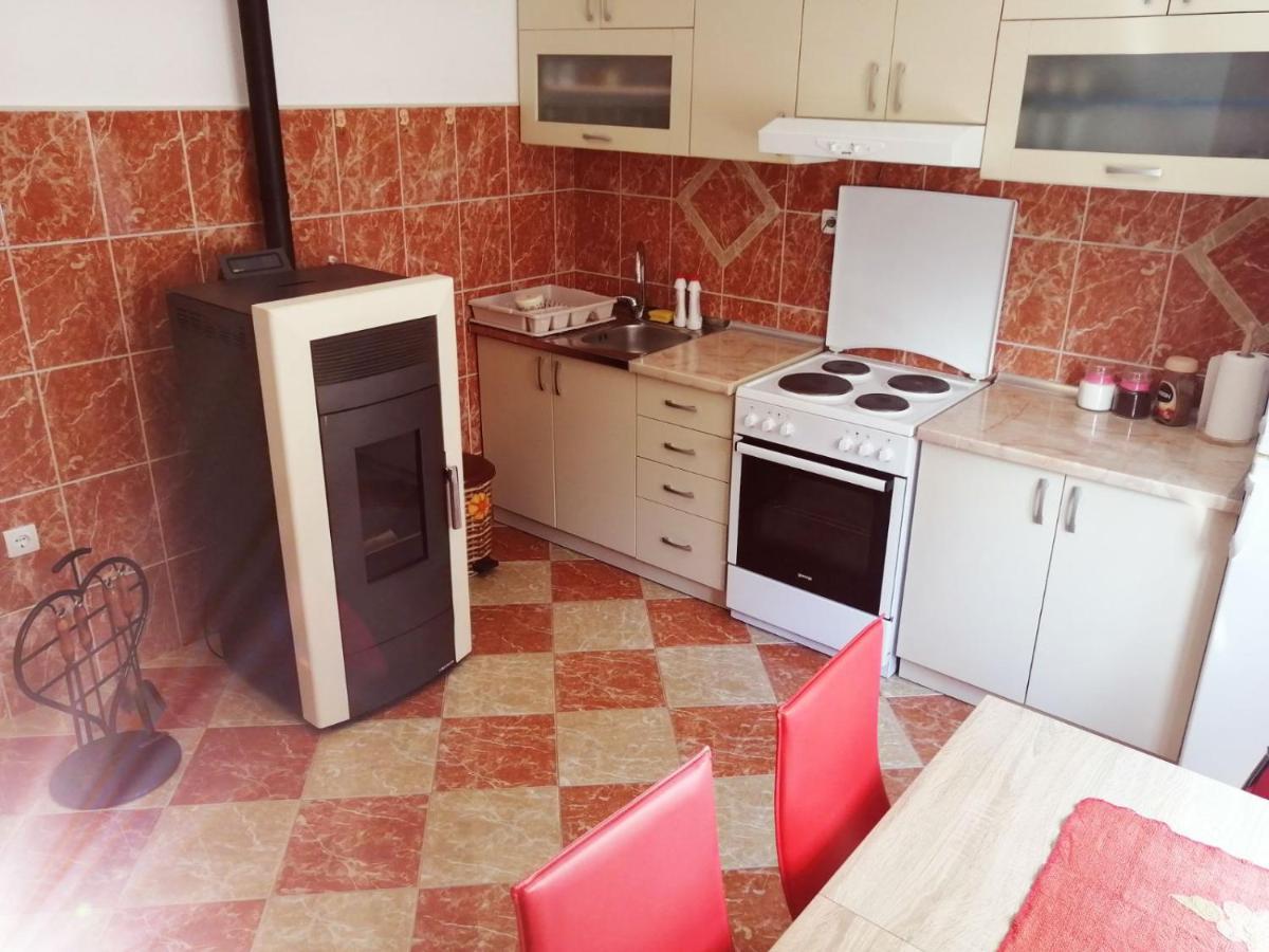 Nemanja Apartment Требине Екстериор снимка