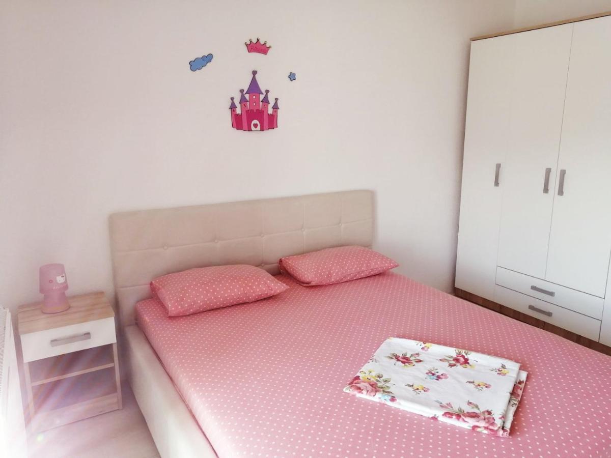 Nemanja Apartment Требине Екстериор снимка