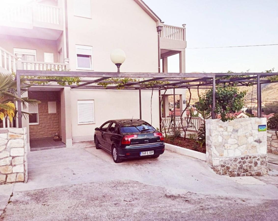 Nemanja Apartment Требине Екстериор снимка